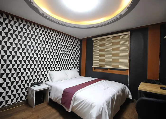 Motel Business Station